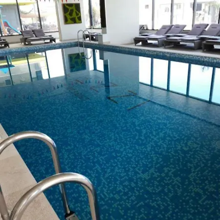 Lägenhet Alezzi Luxury Spa Piscina Incalzita Sauna Parking