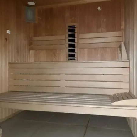 Lägenhet Alezzi Luxury Spa Piscina Incalzita Sauna Parking