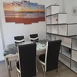Апартаменты Alezzi Luxury Spa Piscina Incalzita Sauna Parking *