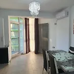Апартаменты Alezzi Luxury Spa Piscina Incalzita Sauna Parking *