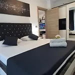 Alezzi Luxury Spa Piscina Incalzita Sauna Parking Нэводари