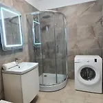Апартаменты Alezzi Luxury Spa Piscina Incalzita Sauna Parking *
