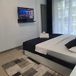 Alezzi Luxury Spa Piscina Incalzita Sauna Parking Апартаменты *