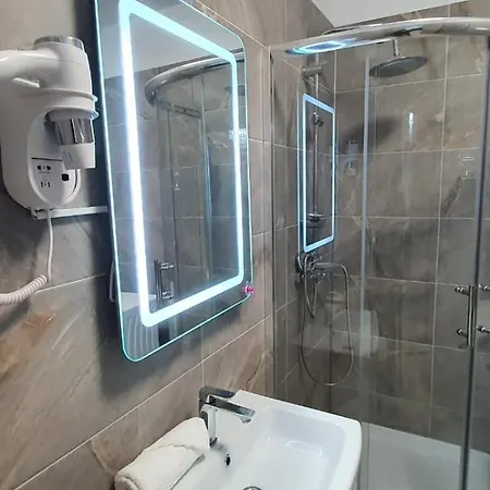 Alezzi Luxury Spa Piscina Incalzita Sauna Parking Năvodari